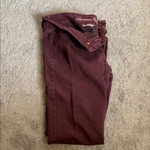 Maroon American Eagle Size 8 Super Stretch Jeans